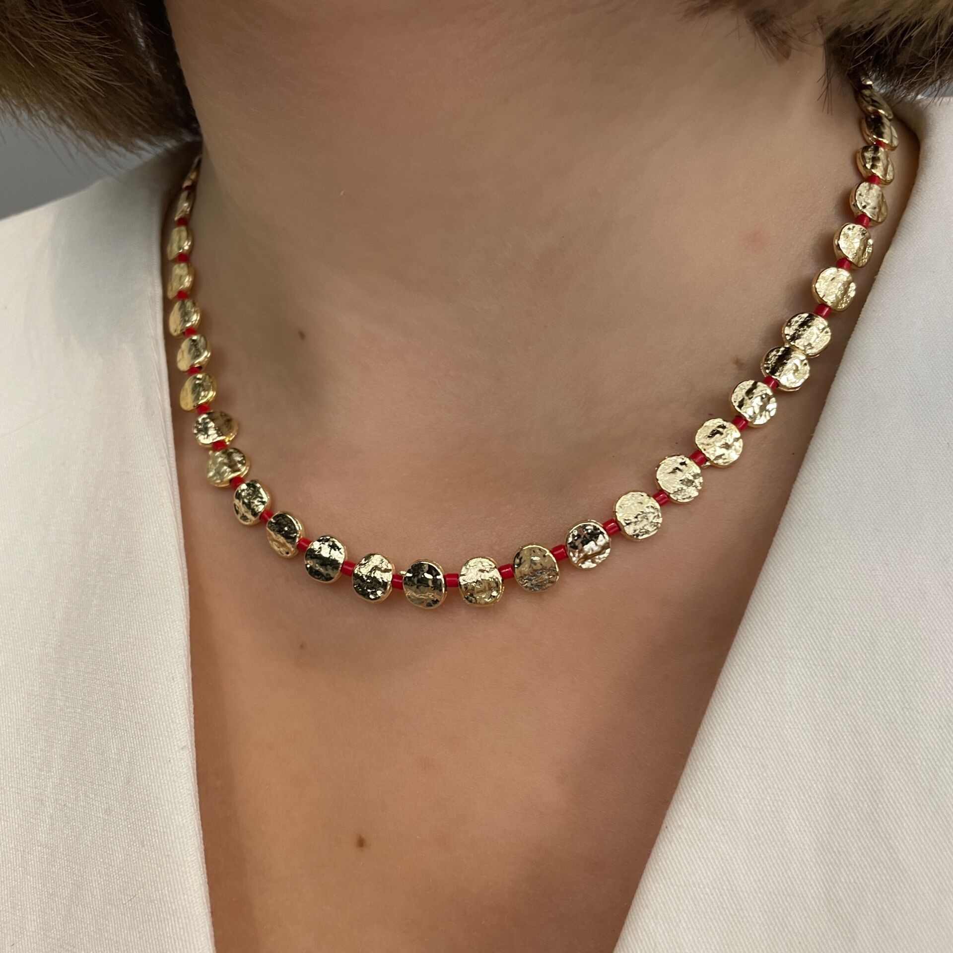 Pullu Renkli Taşlı Kolye