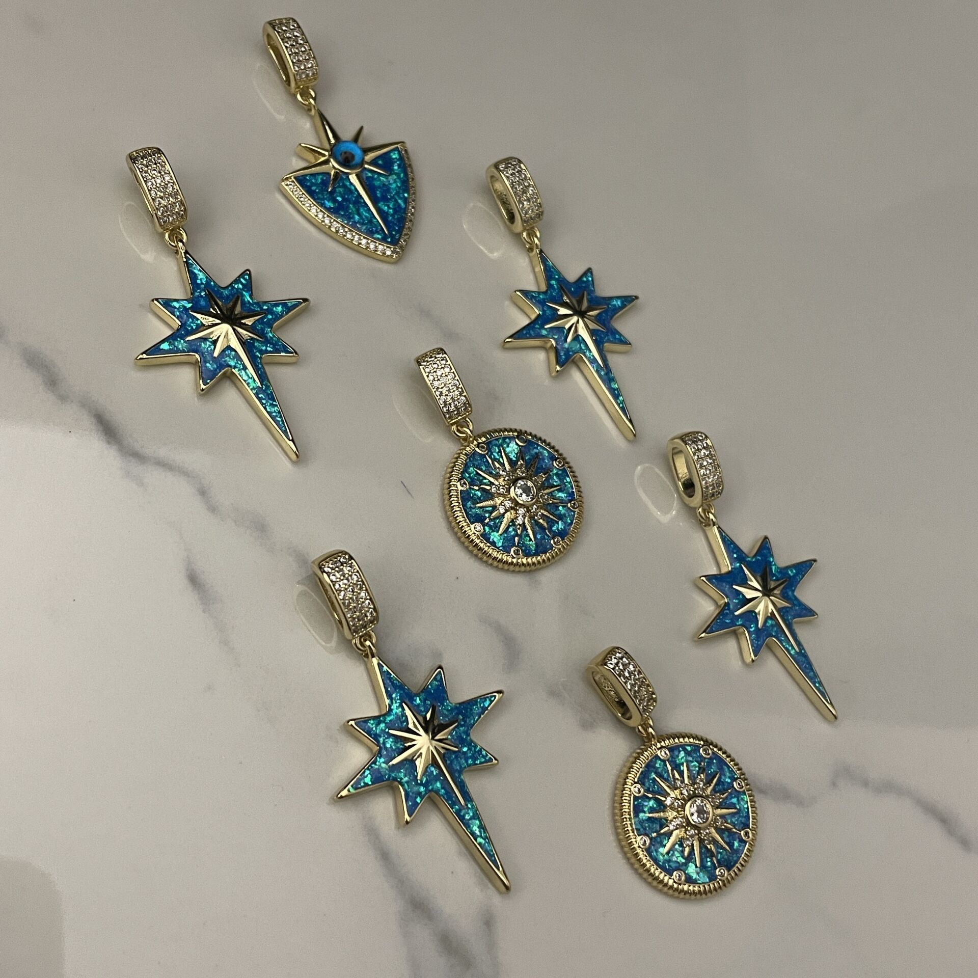 İthal Taş Detaylı Opal Taşlı Tasarım Kolye Ucu Nivora