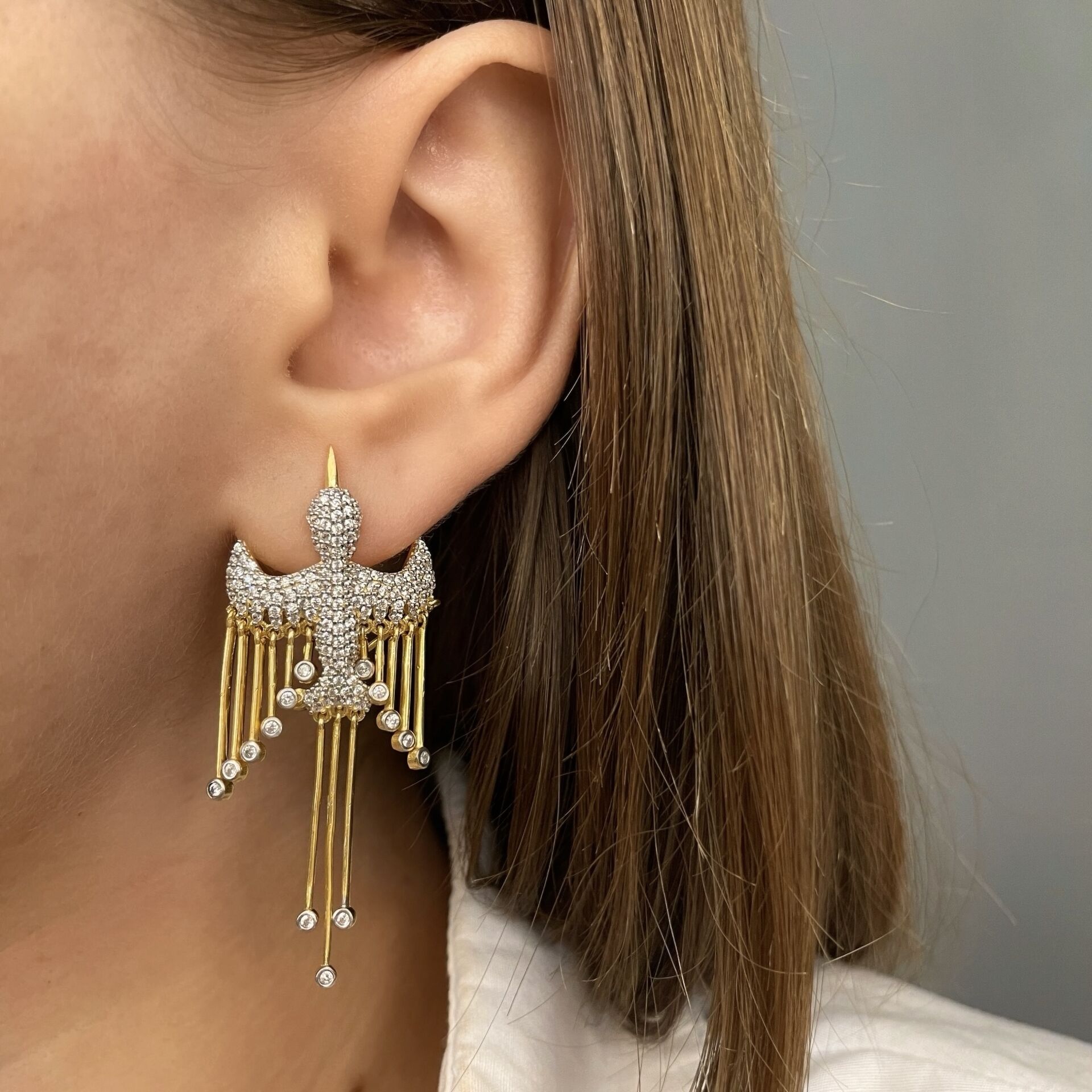 925 Ayar Gümüş İthal Taşlı Tasarım Kırlangıç Küpe