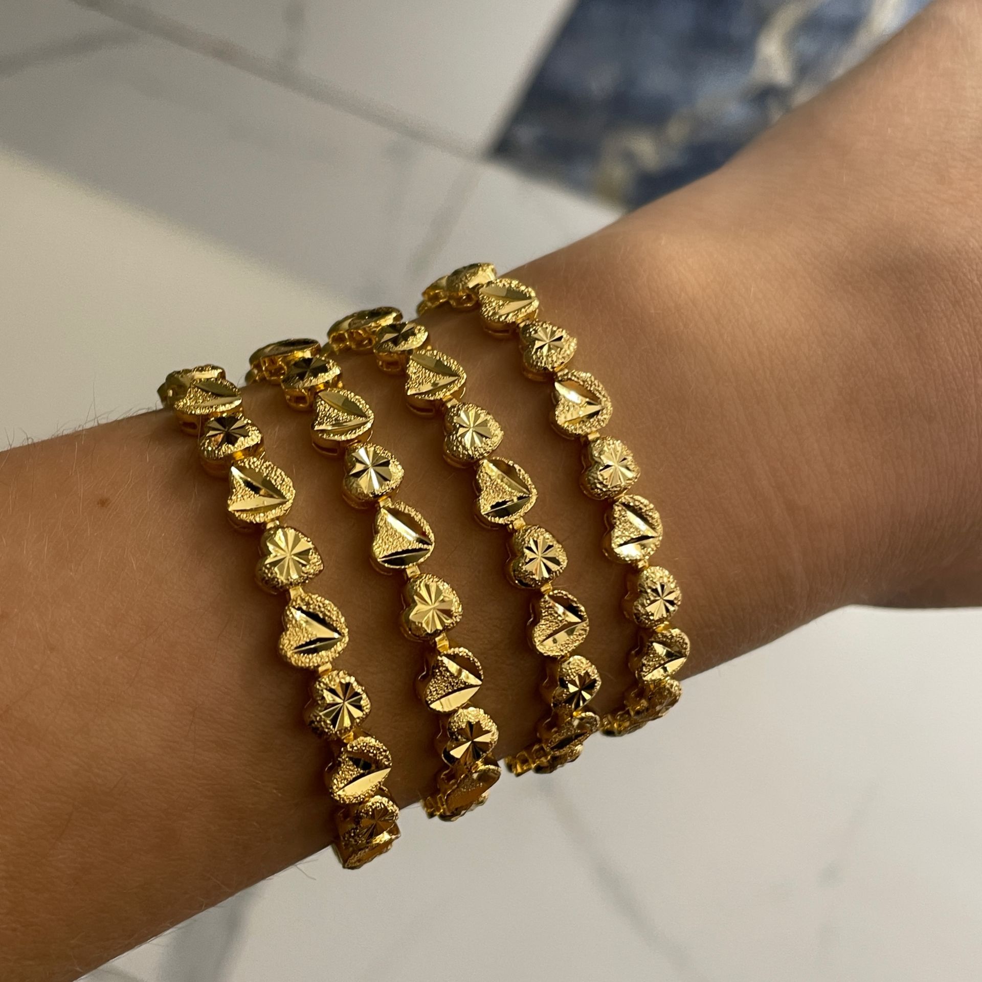 Kalpli Lazer Kesim Bileklik Gracie