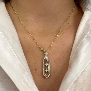 İthal Taşlı Çiçek Detaylı Tasarım Kolye Brilla