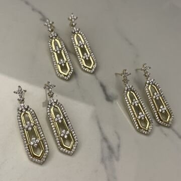 İthal Taşlı Çiçek Detaylı Tasarım Küpe Brilla