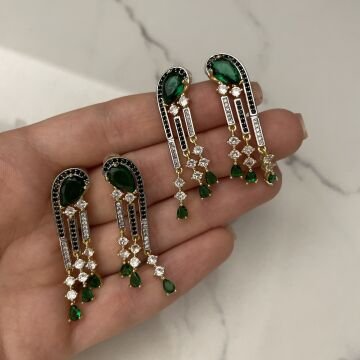 İthal Zümrüt Taşlı Tasarım Küpe