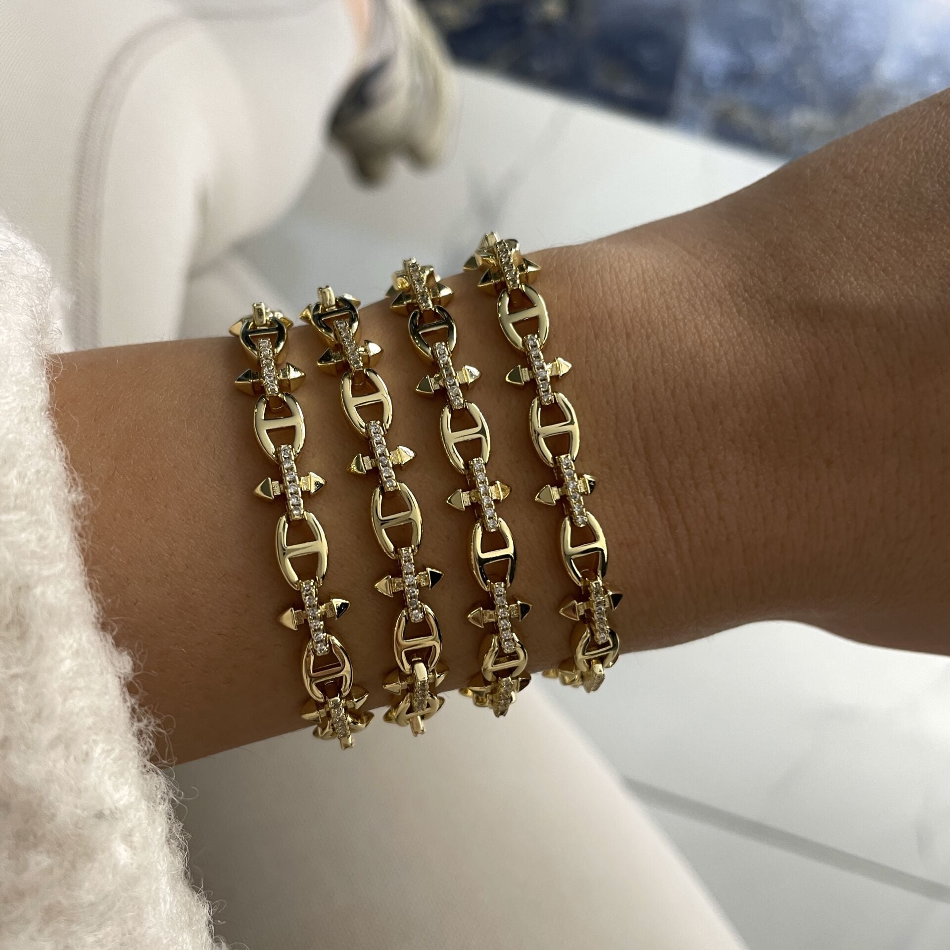 İthal Taşlı Tasarım Zincir Bileklik Velina