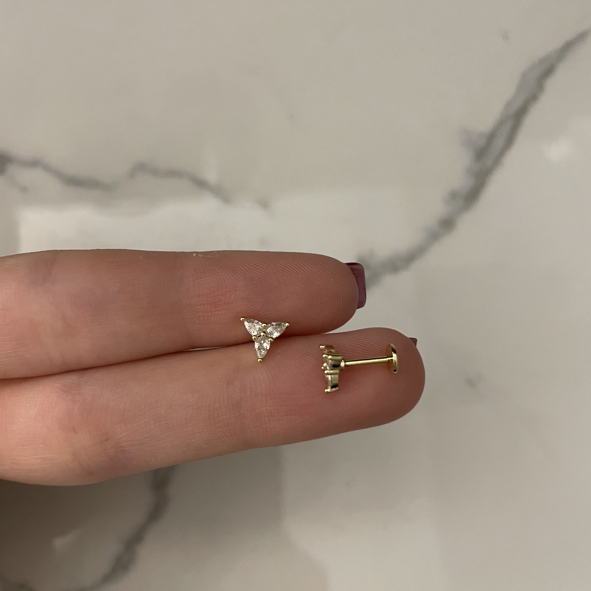 Cerrahi Çelik Taşlı Çiçek Piercing