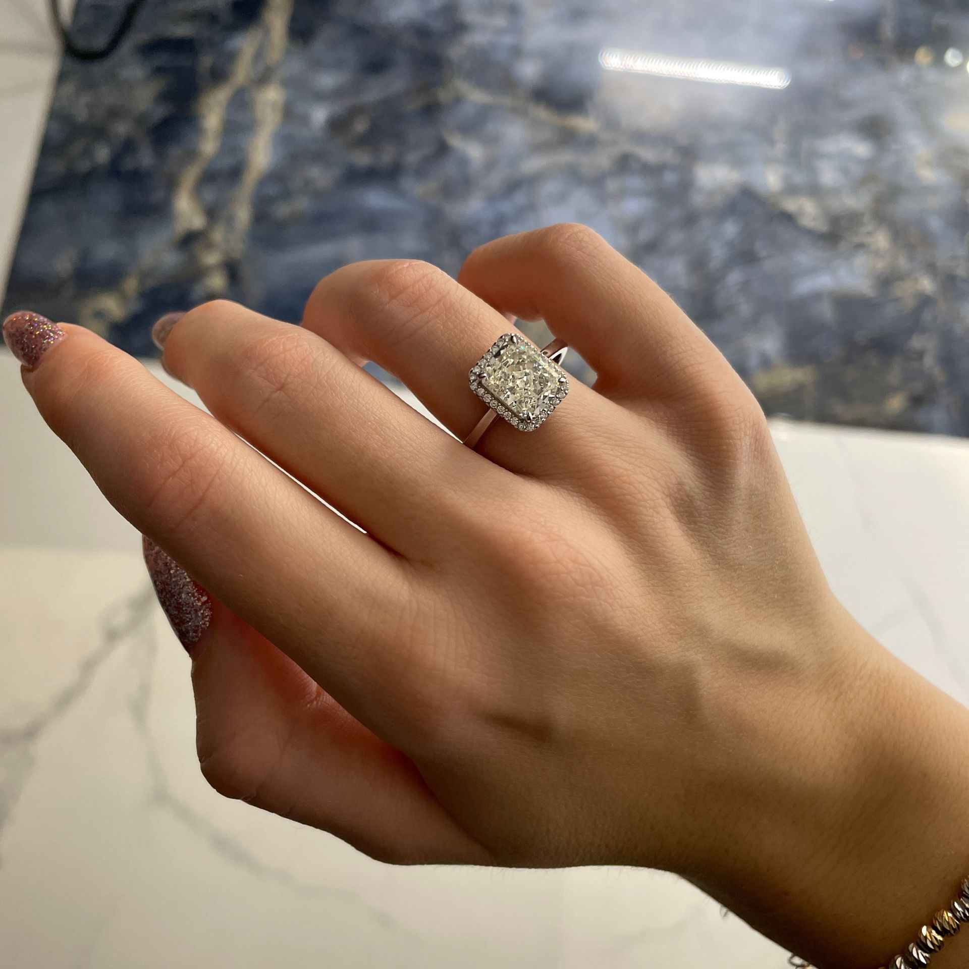 925 Ayar Gümüş Kare Baget Taşlı Mozanite Yüzük