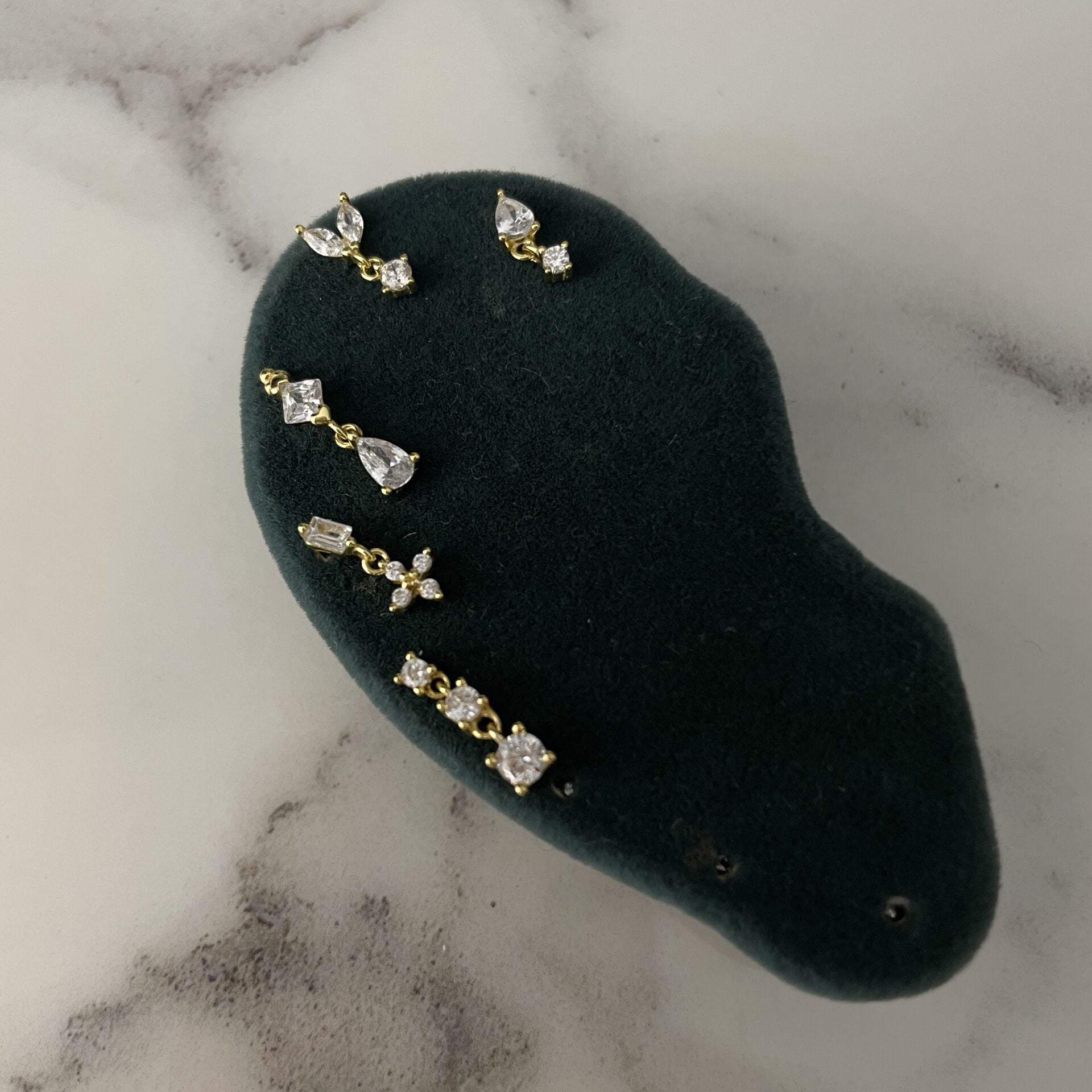 925 Ayar Gümüş Sallantılı Taşlı Piercing