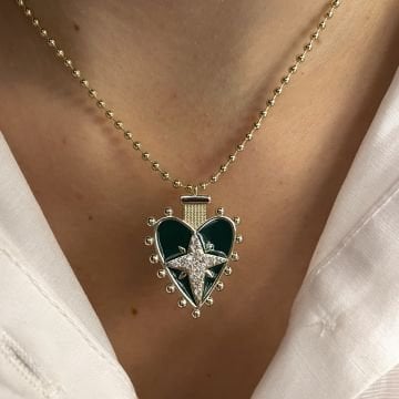 İthal Yeşil Mineli Kalpli Tasarım Kolye