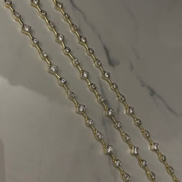 925 Ayar Gümüş İthal Taş Detaylı Tasarım Bileklik Lucie