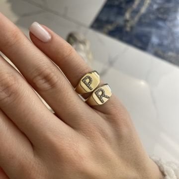 925 Ayar Gümüş Taşlı Serçe Parmak Harf Yüzük Vera