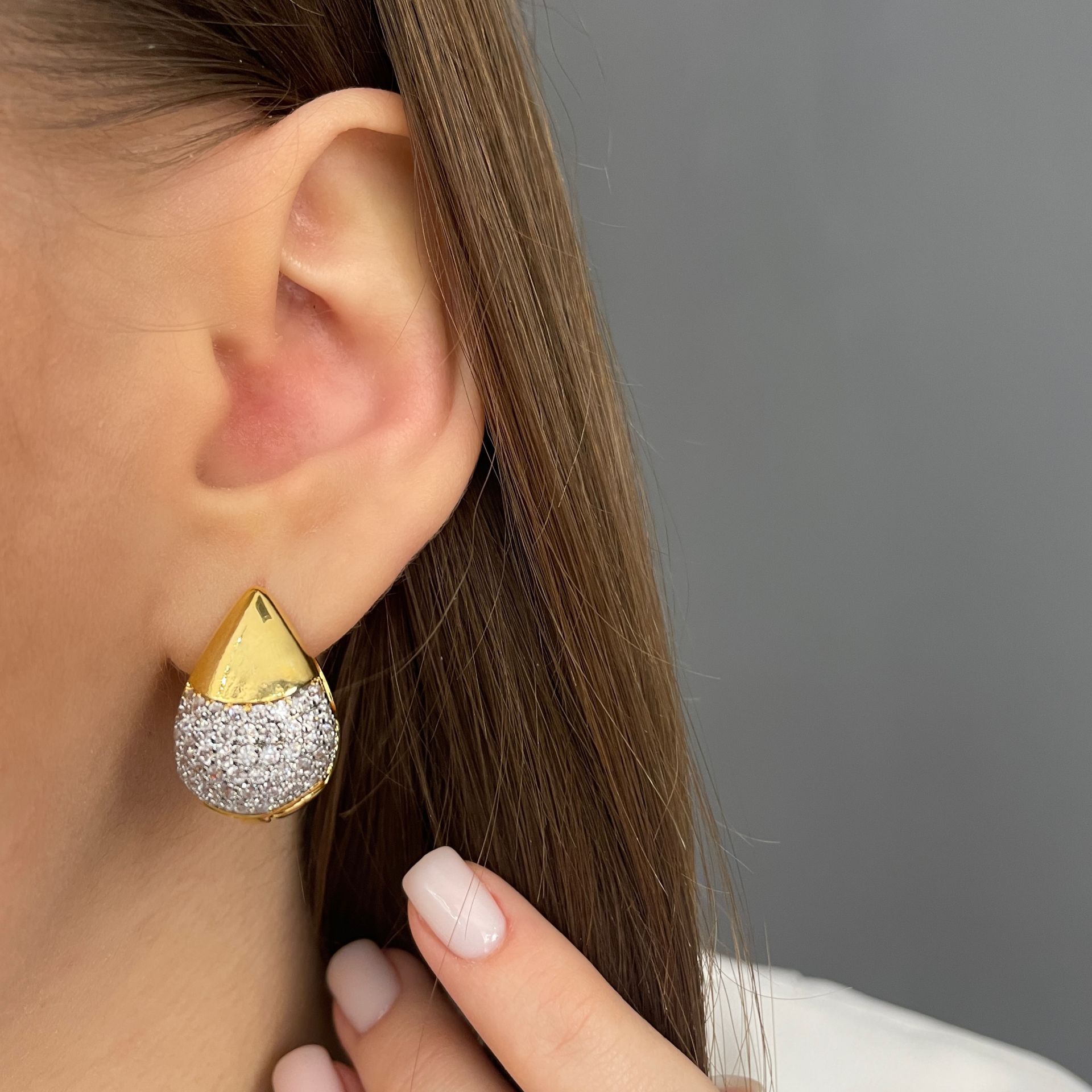 İthal Taş Detaylı Damla Model Küpe Molly