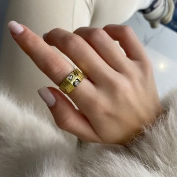 925 Ayar Gümüş İthal Taş Detaylı Tasarım Yüzük Maddy