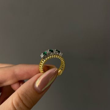 925 Ayar Gümüş Swarovski Ve Zümrüt Taşlı Yüzük Kenza