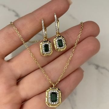 925 Ayar Gümüş İthal Pırlanta Modeli Zümrüt Taşlı Küpe Larissa