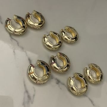 İthal Taş Detaylı Tasarım Halka Küpe Carlot