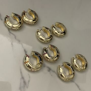 İthal Taş Detaylı Tasarım Halka Küpe Carlot
