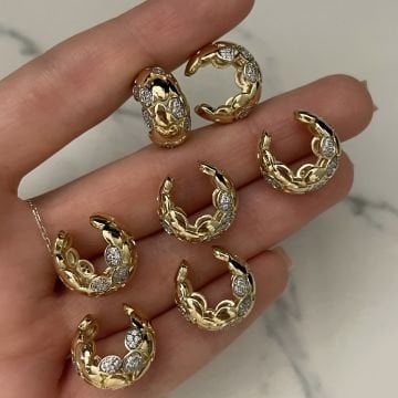 İthal Taş Detaylı Tasarım Sıkıştırmalı Kıkırdak Küpe