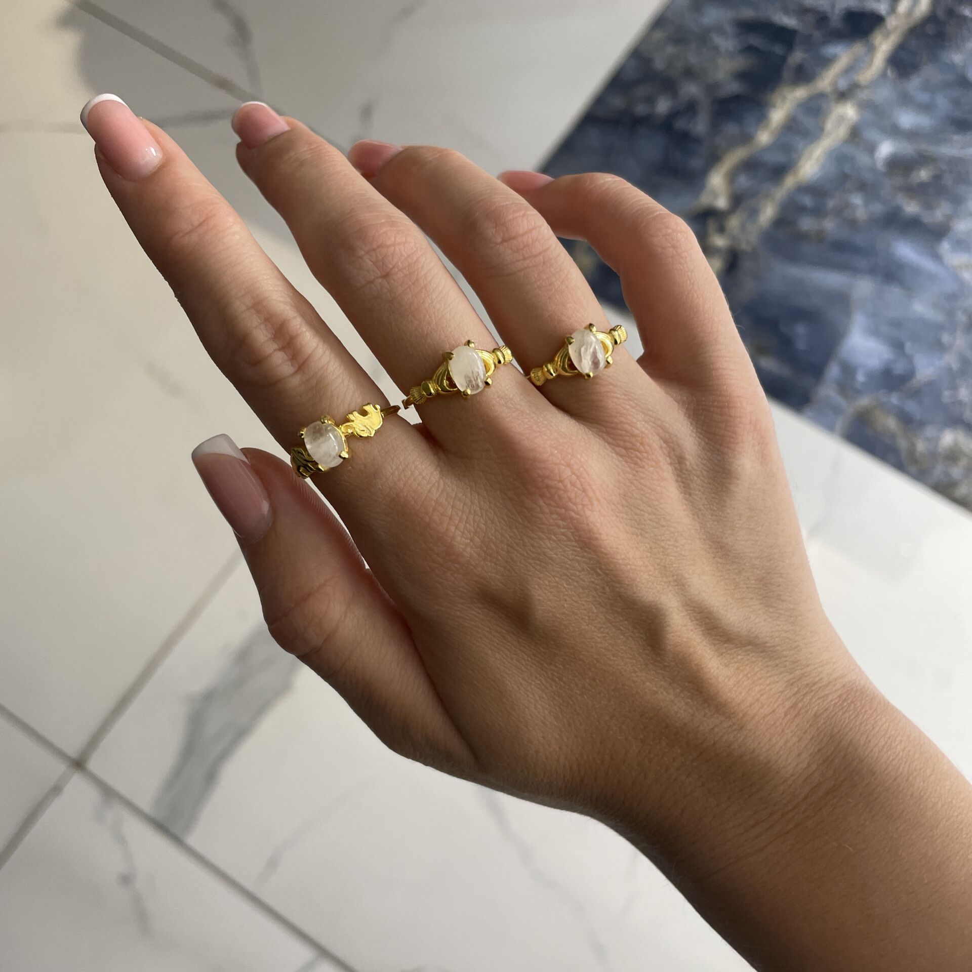 925 Ayar Gümüş İthal Ay Taşlı Yüzük Arinya