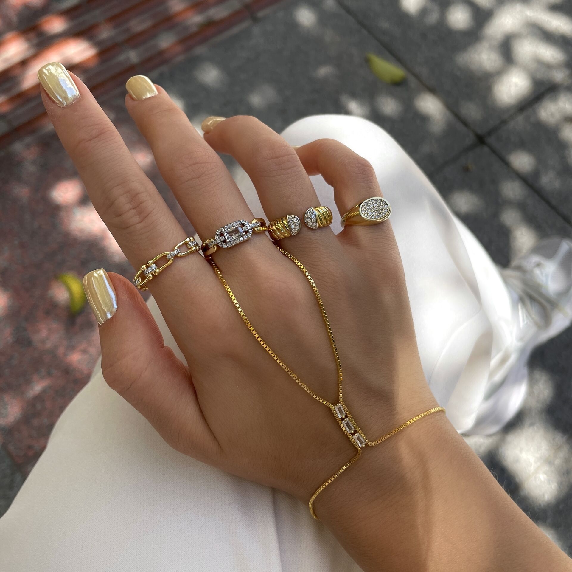 925 Ayar Gümüş İthal Üçlü Sıralı Baget Taşlı Tasarım Şahmeran Jenna