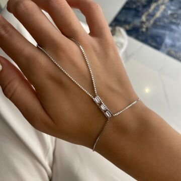 925 Ayar Gümüş İthal Üçlü Sıralı Baget Taşlı Tasarım Şahmeran Jenna