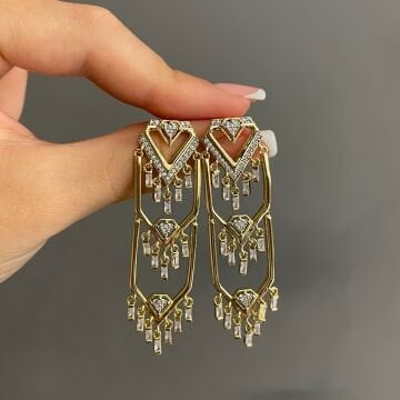 İthal Baget Taş Detaylı Tasarım Küpe Viona