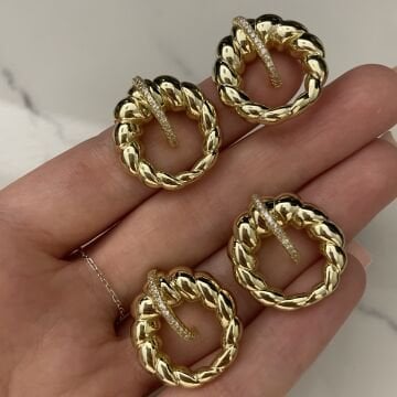 925 Ayar Gümüş İthal Taşlı Tasarım Burgu Küpe