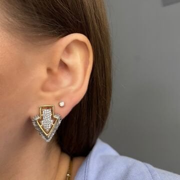 İthal İki Renkli Taş Detaylı Ok Model Küpe