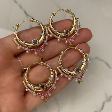 İthal İnci Ve Taş Detaylı Kalpli Tasarım Halka Küpe