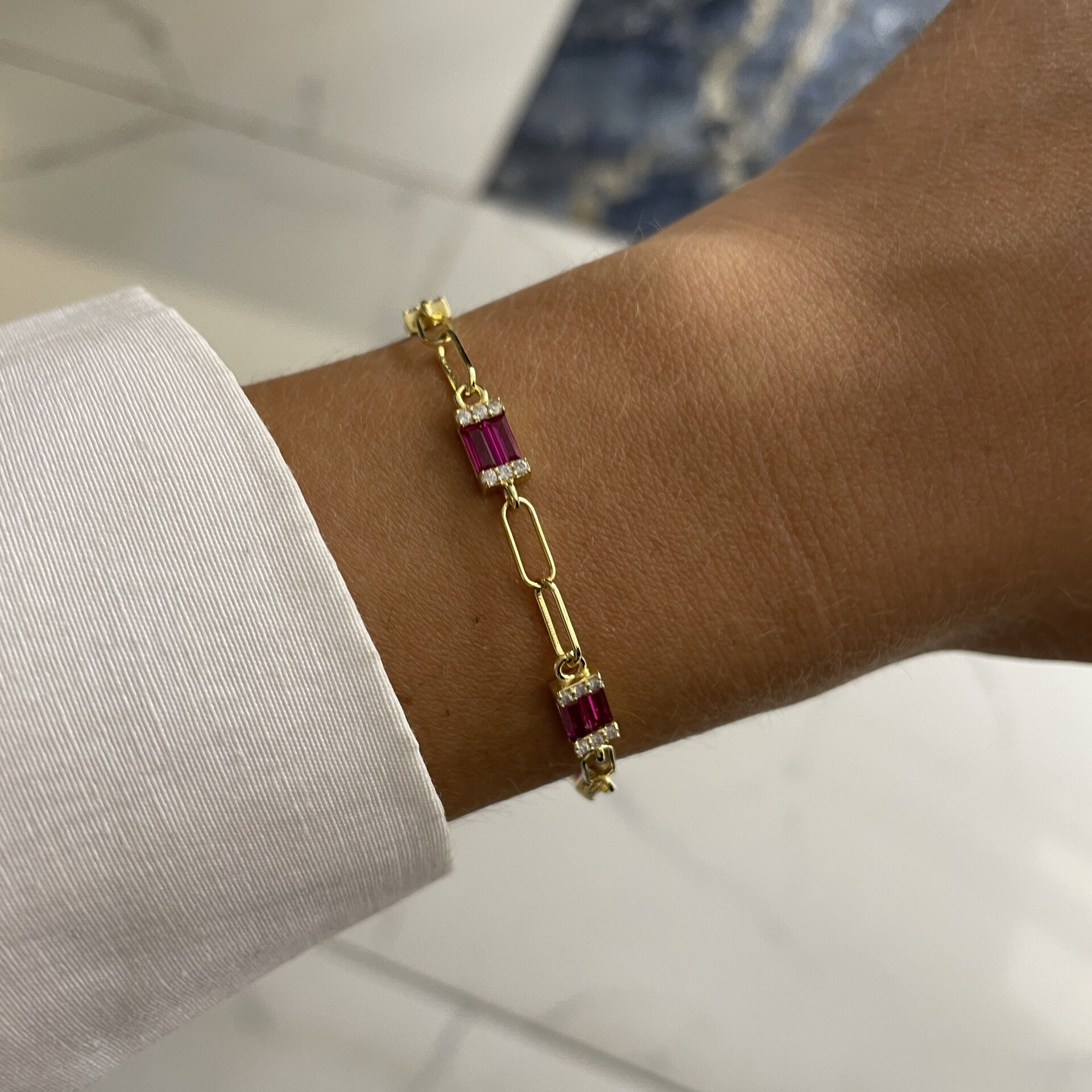 925 Ayar Gümüş İthal Pembe Baget Taşlı Tasarım Zincir Bileklik Blush