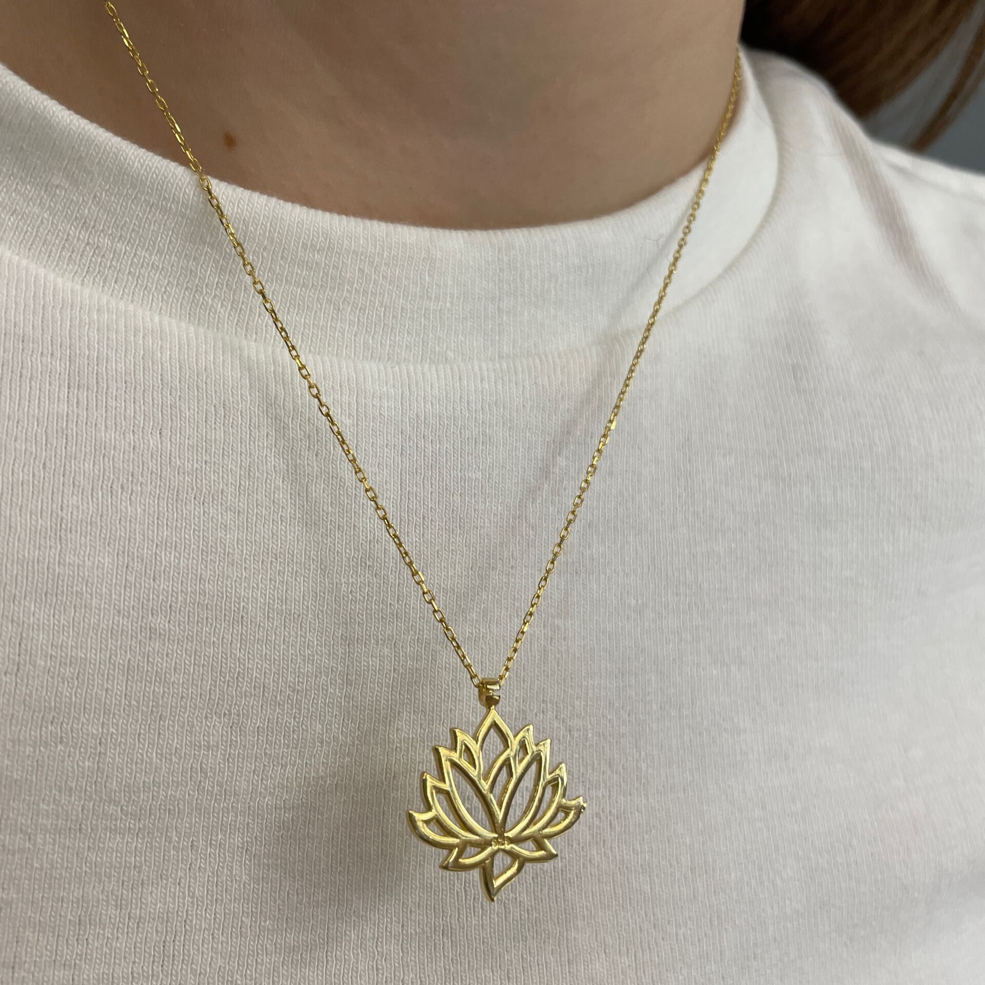 925 Ayar Gümüş Lotus Çiçeği Kolye Lotus