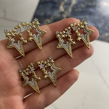 İthal Taş Detaylı Yıldız Tasarım Küpe