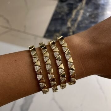 İthal Taşlı Üçgen Tasarımlı Bileklik Alina