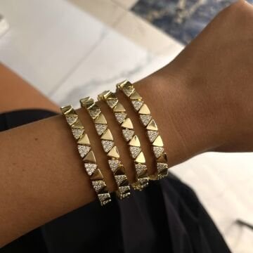 İthal Taşlı Üçgen Tasarımlı Bileklik Alina