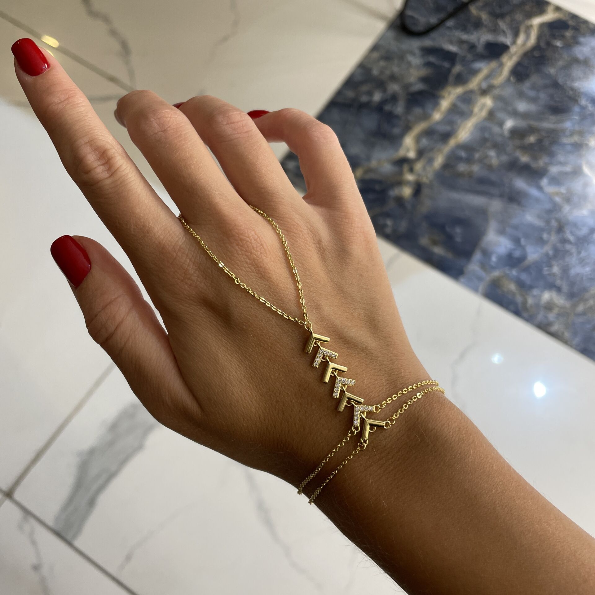 İthal Taşlı Tasarım Ok Model Şahmeran