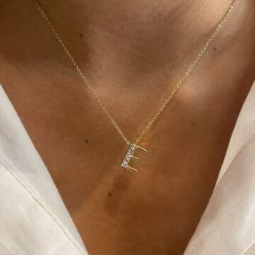 İthal Taşlı Tasarım Harf Kolye Elvara