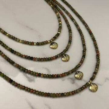 925 Ayar Gümüş Unakit Taşlı Deniz Kabuklu Tasarım Kolye