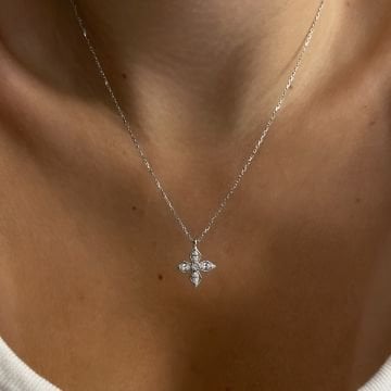 925 Ayar Gümüş Taşlı Minimal Zambak Kolye Lily