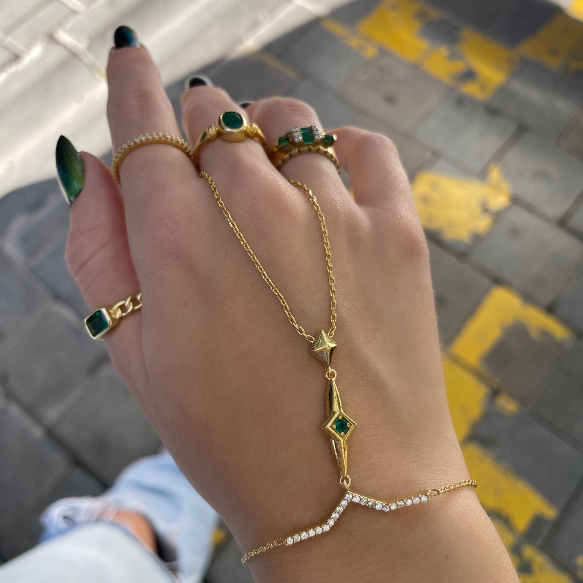 925 Ayar Gümüş Bilek Detaylı İthal Yeşil Şahmeran Santa