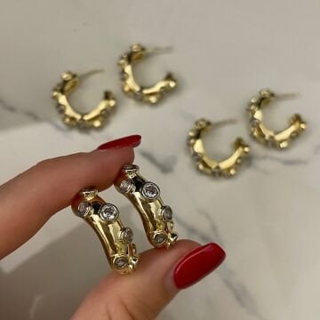 İthal Taş Detaylı Tasarım Halka Küpe