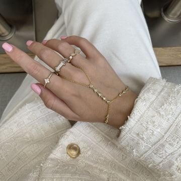 925 Ayar Gümüş Taşlı Üçgen Tasarımlı Şahmeran Malina