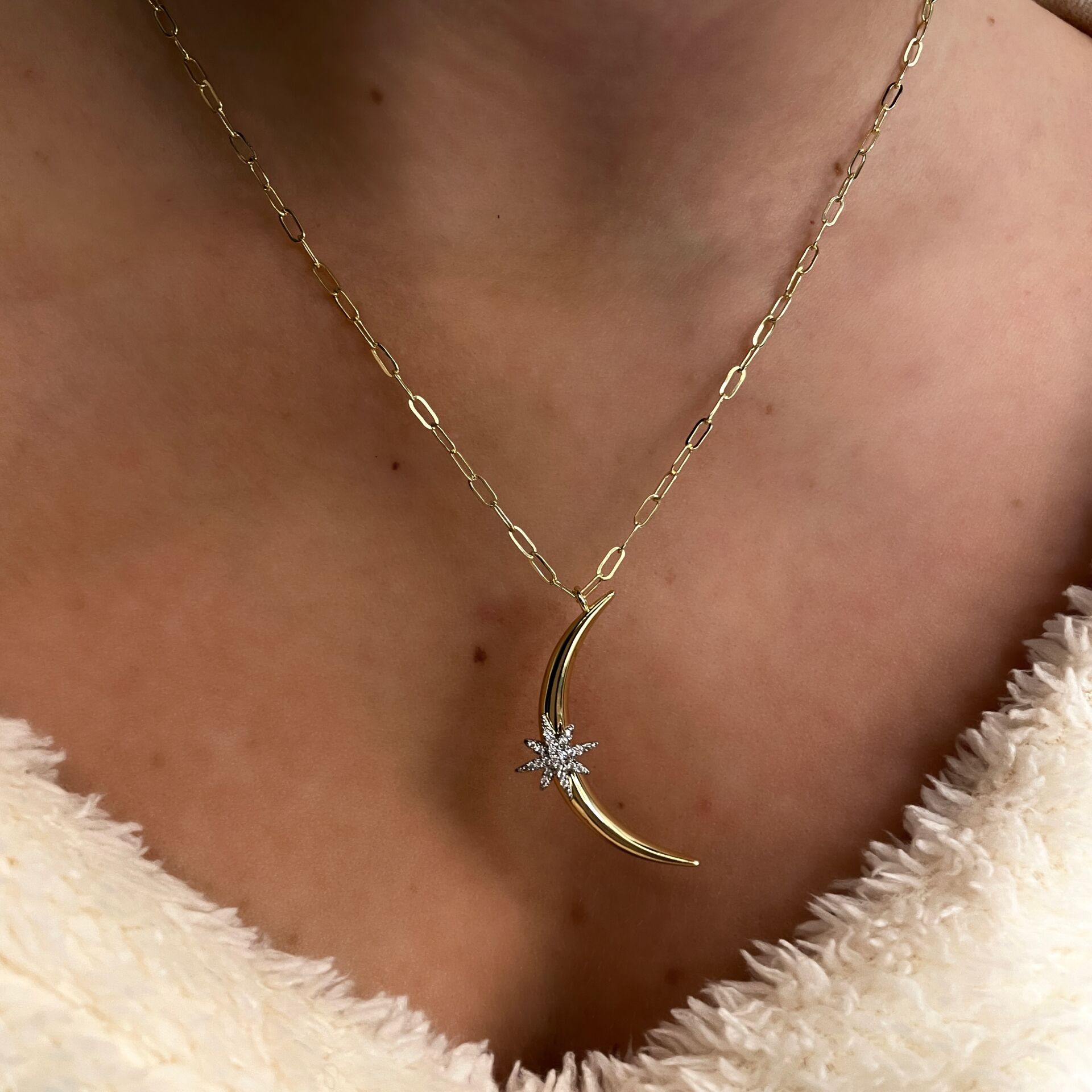 İthal Kutup Yıldızı Detaylı Tasarım Ay Kolye