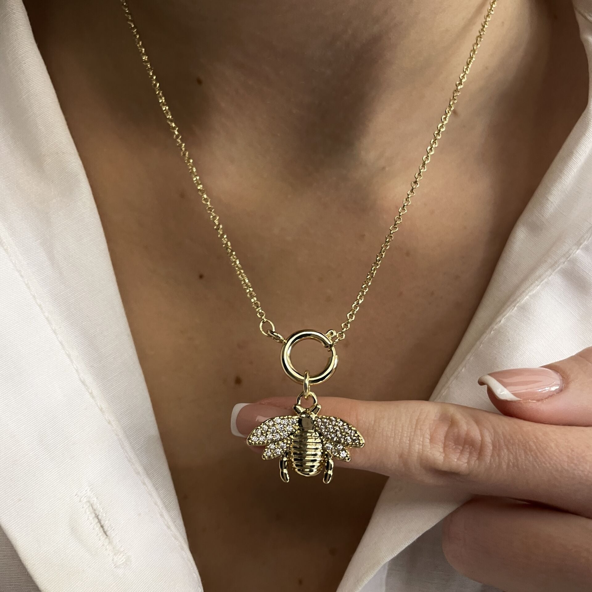 İthal Taşlı Tasarım Arı Kolye