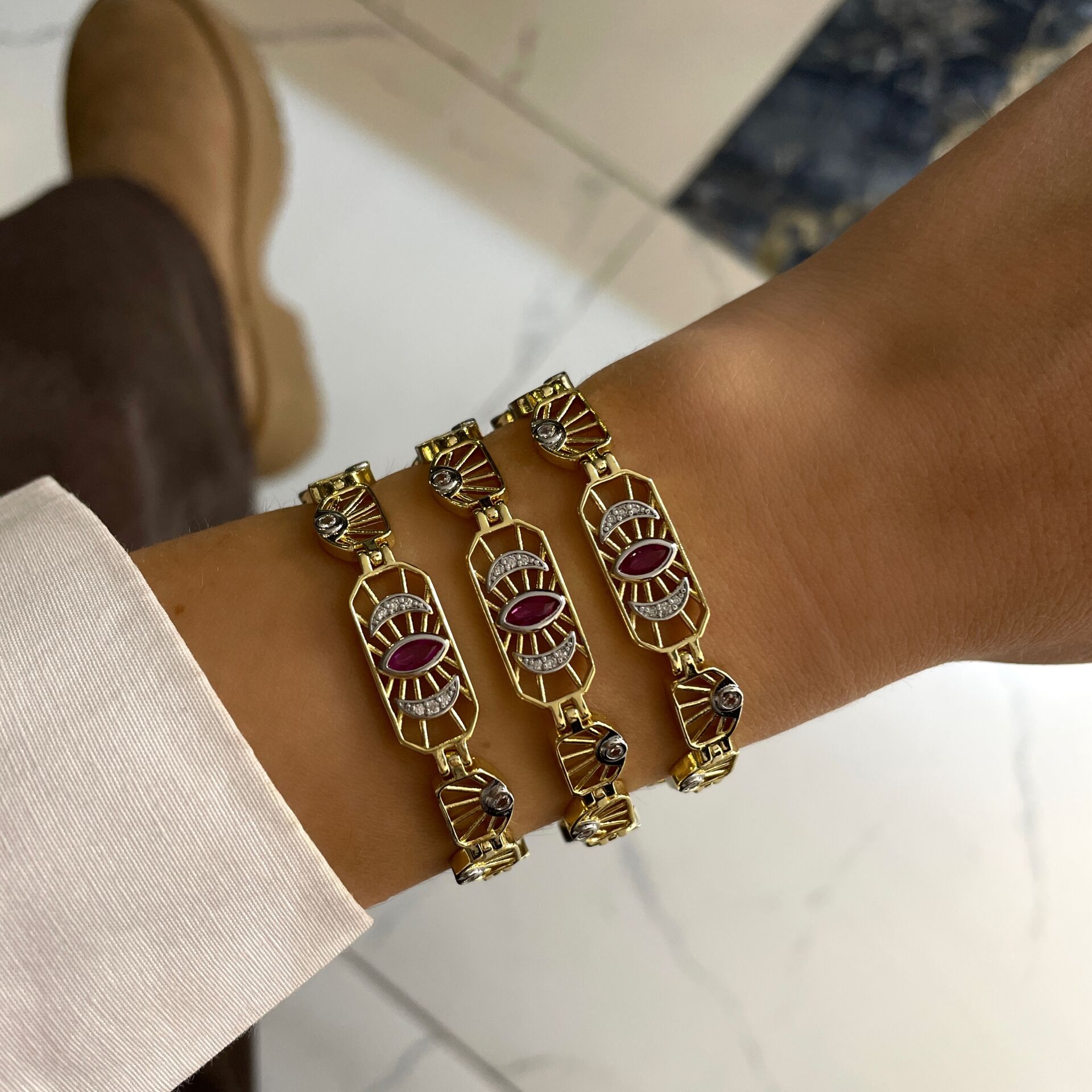 İthal Pembe Taş Detaylı Gözlü Tasarım Bileklik